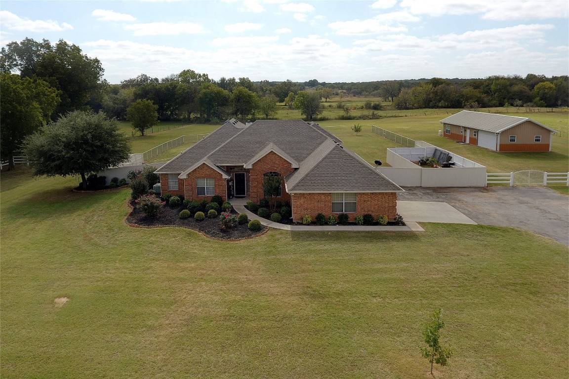 261 County Road 3470 Paradise TX 76073