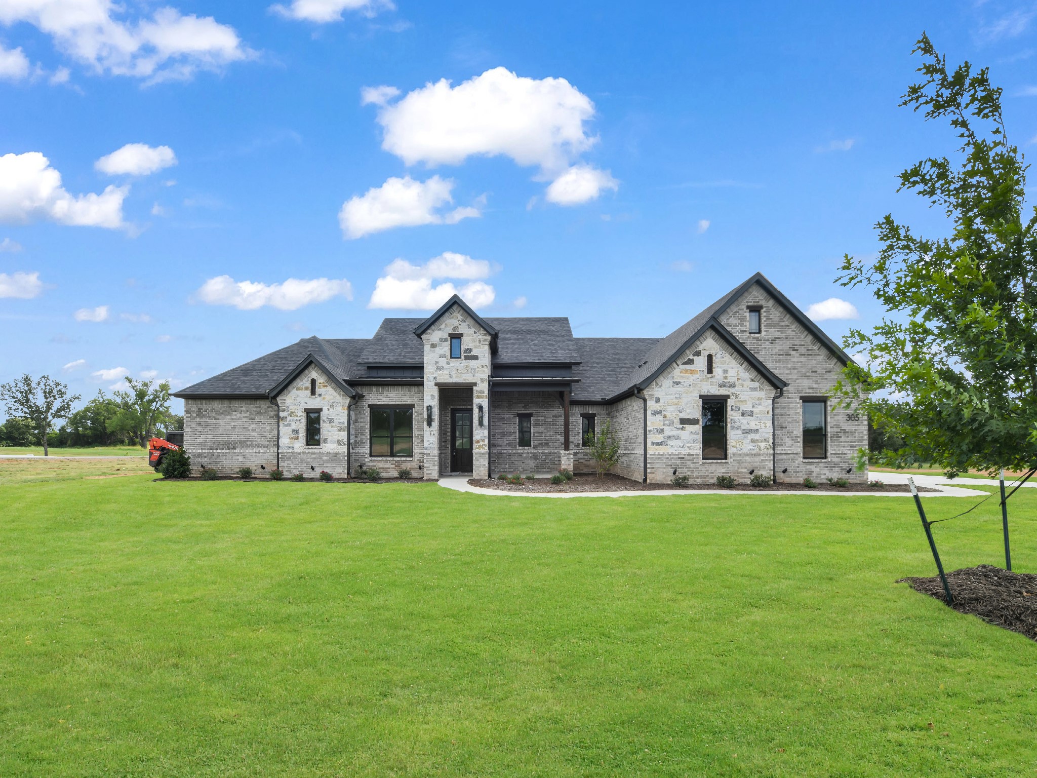 305 Wrangler Court Weatherford TX 76088