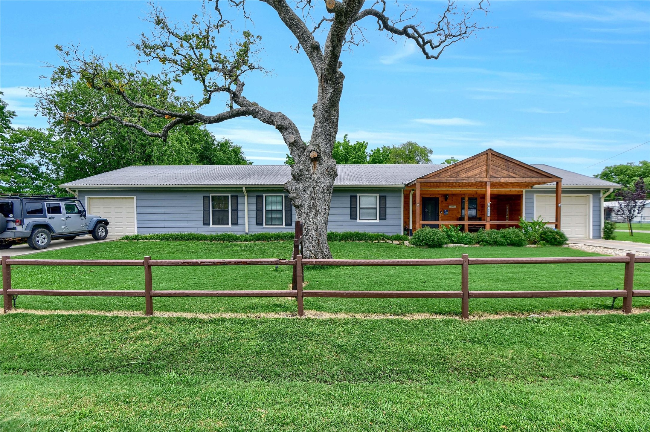 995 Hillcrest Circle Gordonville TX 76245