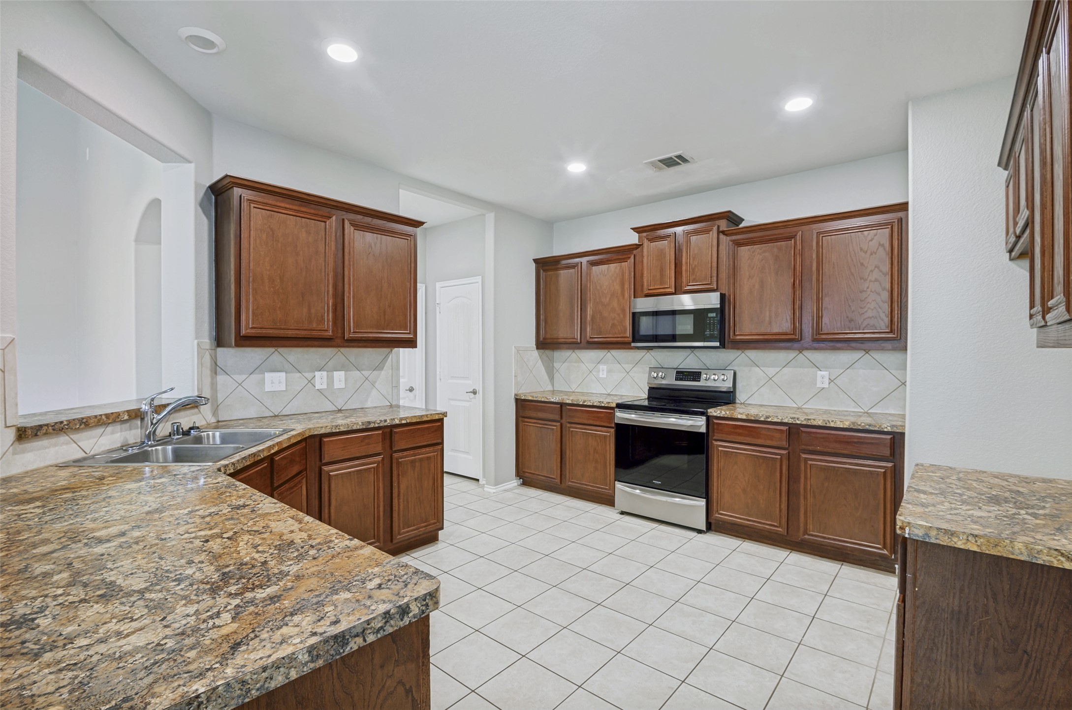 209 Riverdell Court Lancaster TX 75146