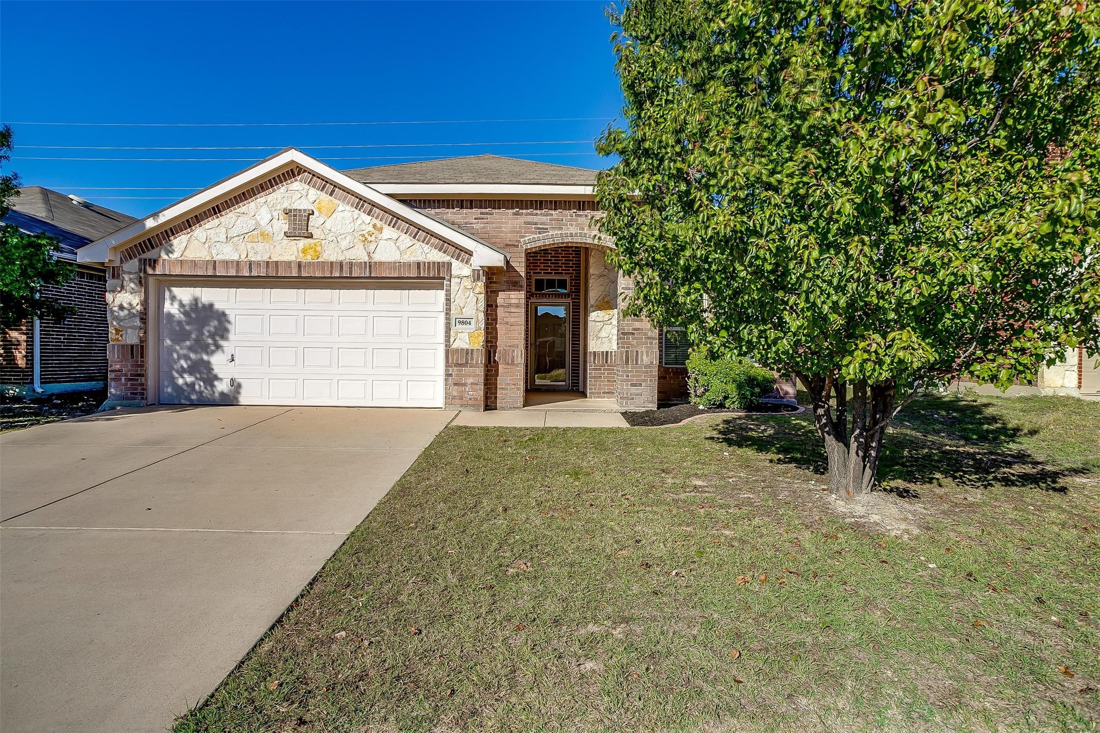 9804 Sparrow Hawk Lane Fort Worth TX 76108