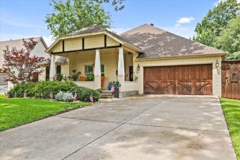 817 N Bailey Avenue Fort Worth TX 76107