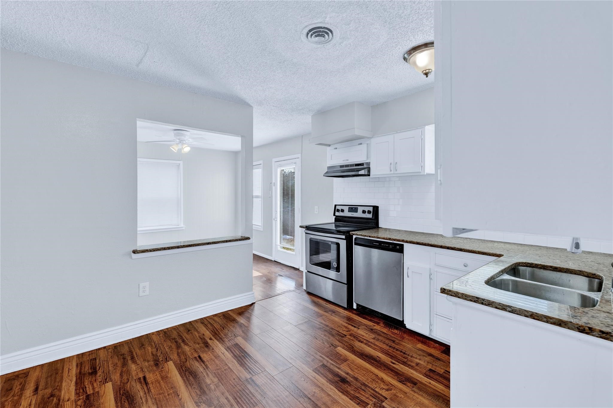 4208 Huckleberry Circle Dallas TX 75216