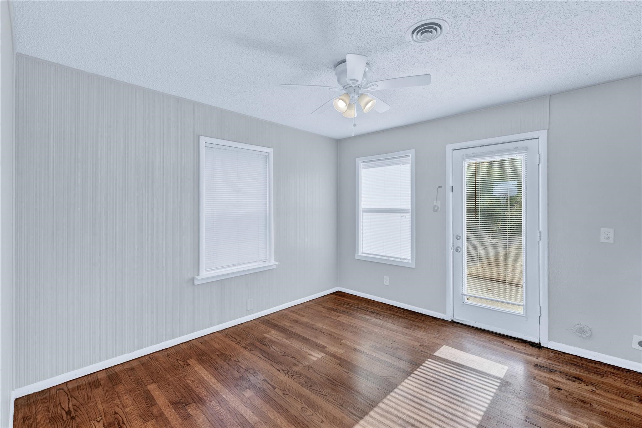 4208 Huckleberry Circle Dallas TX 75216