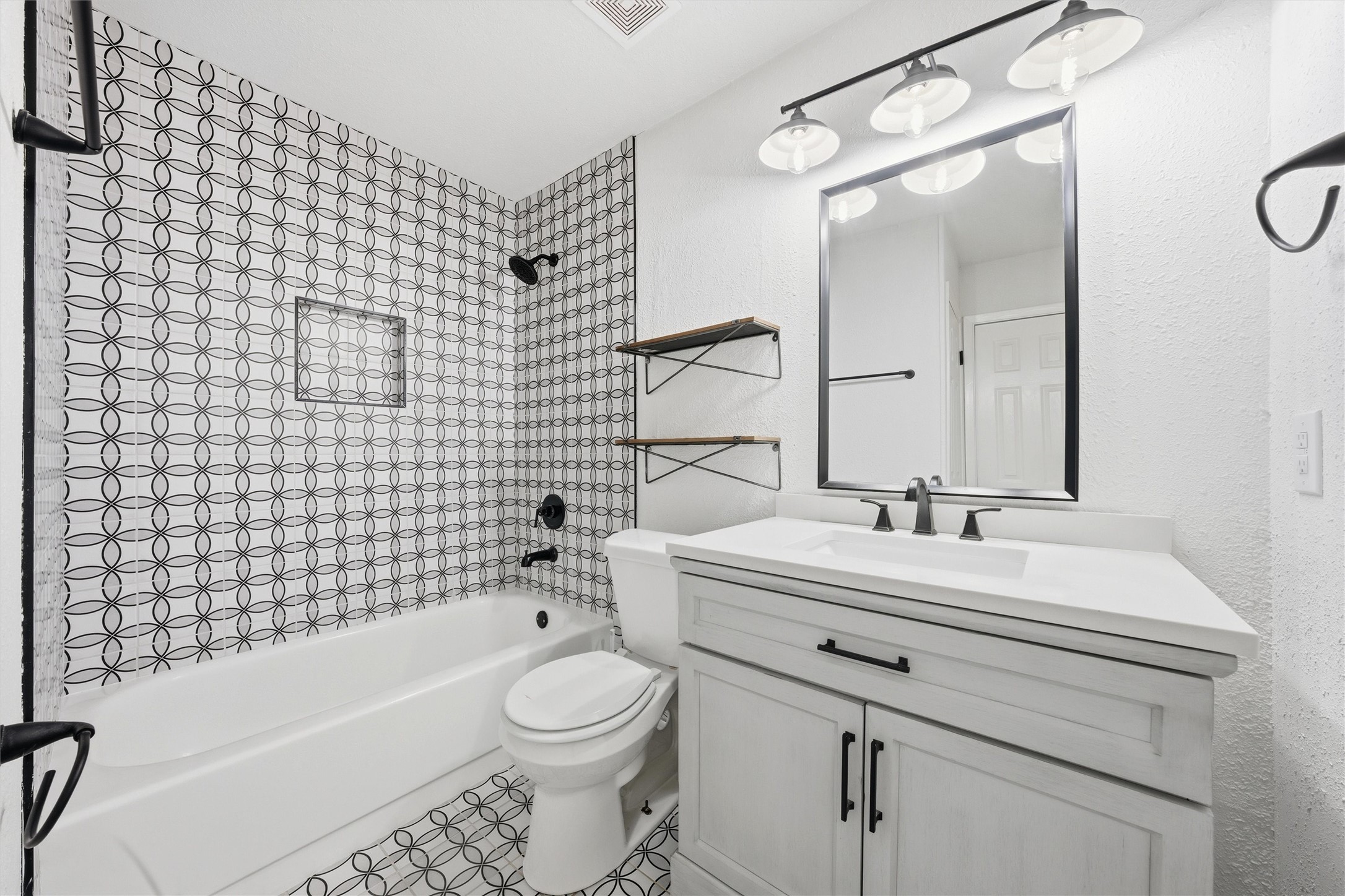 922 Vail Highlands Drive Hewitt TX 76643