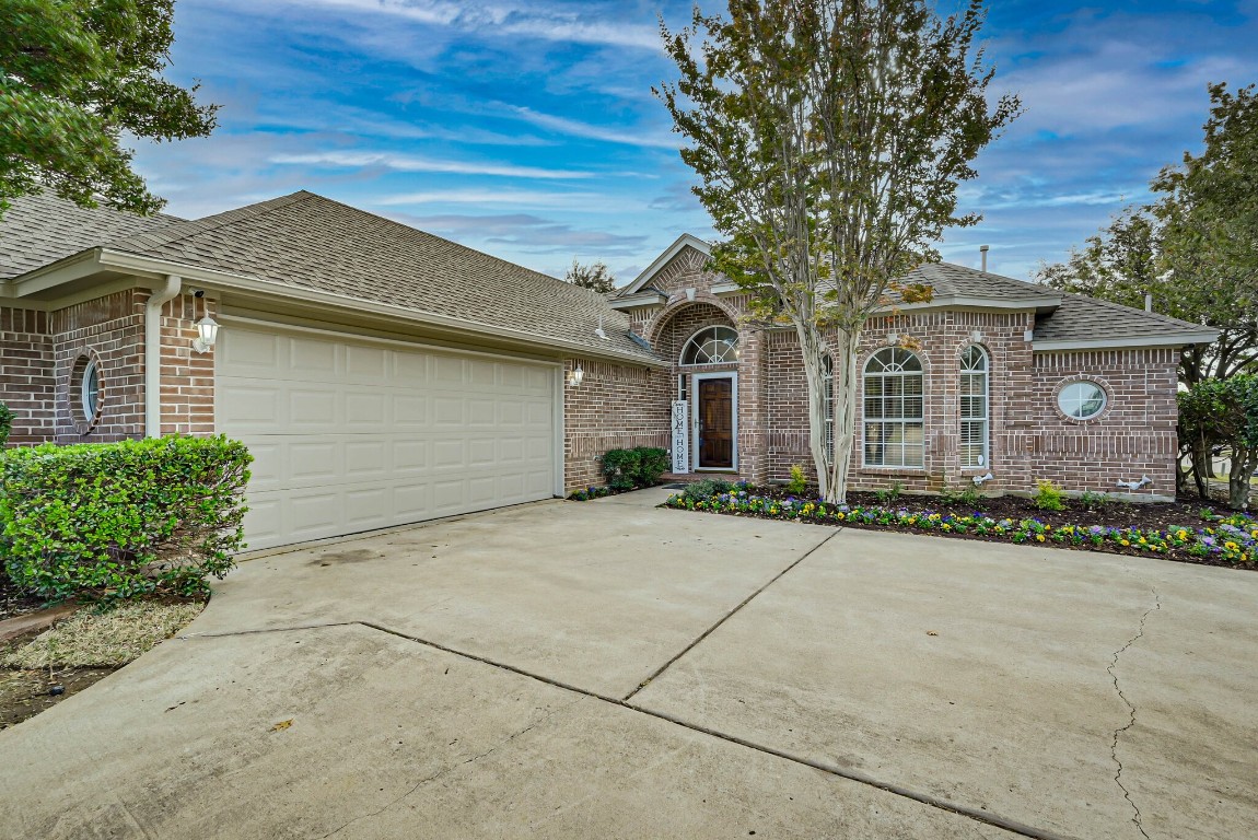 1 Enchanted Court Mansfield TX 76063