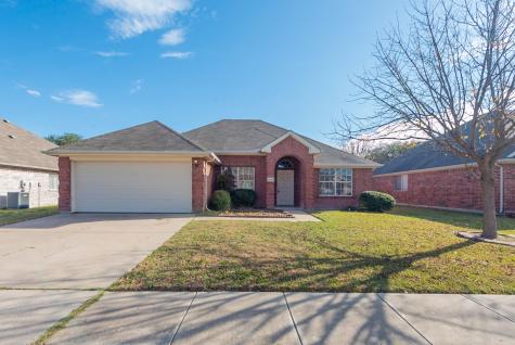 7407 Quail Point Lane Arlington TX 76002