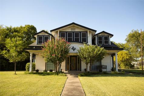 1902 Fort Worth Street Grand Prairie TX 75050