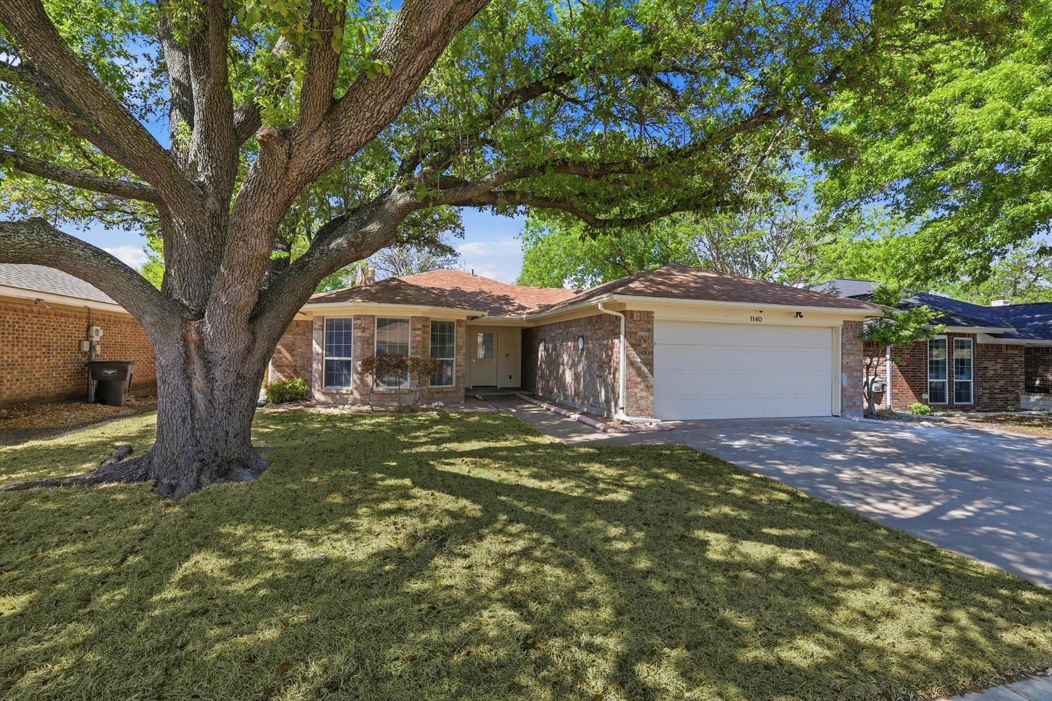 1140 W Hills Terrace Saginaw TX 76179