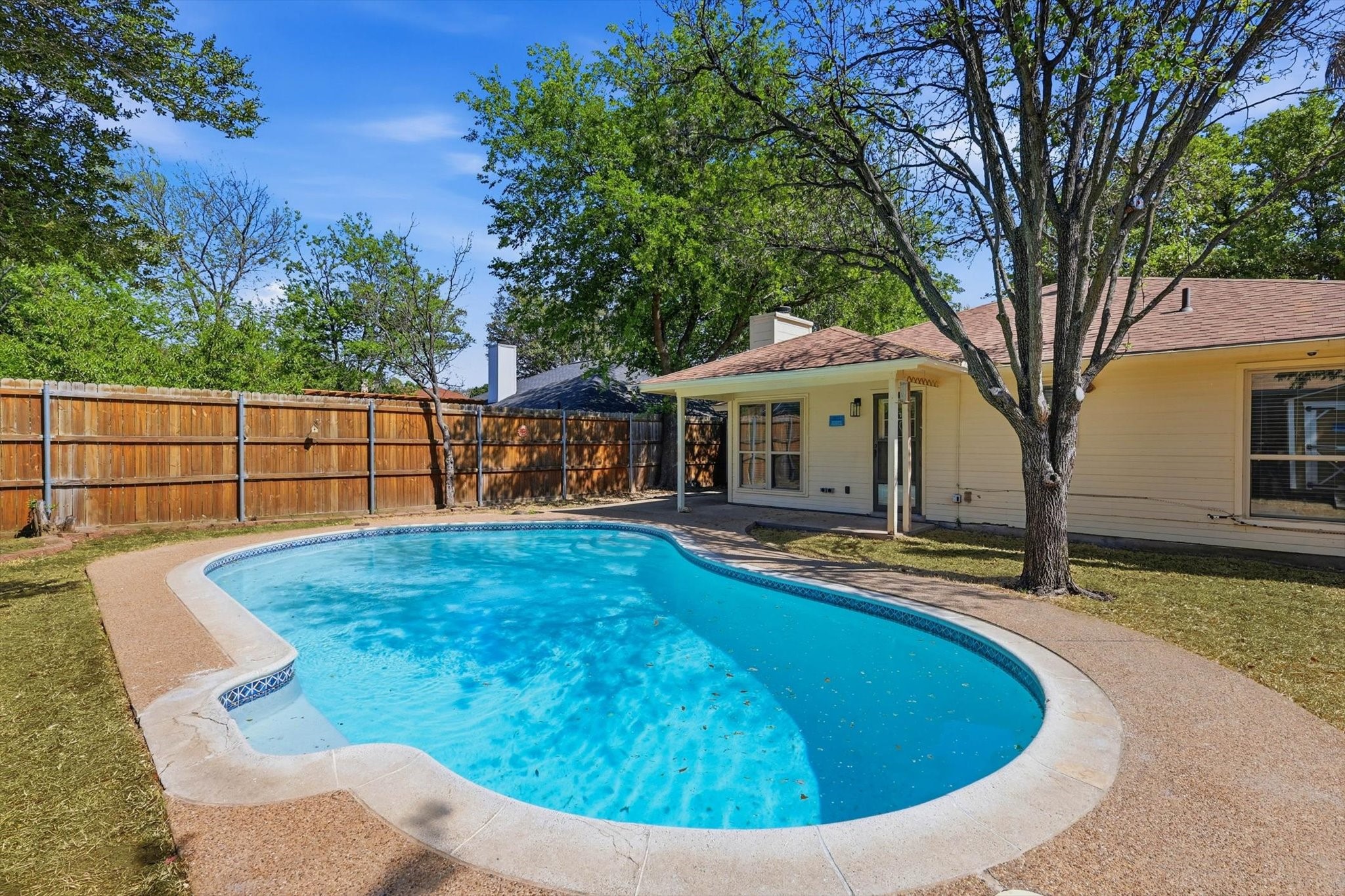 1140 W Hills Terrace Saginaw TX 76179