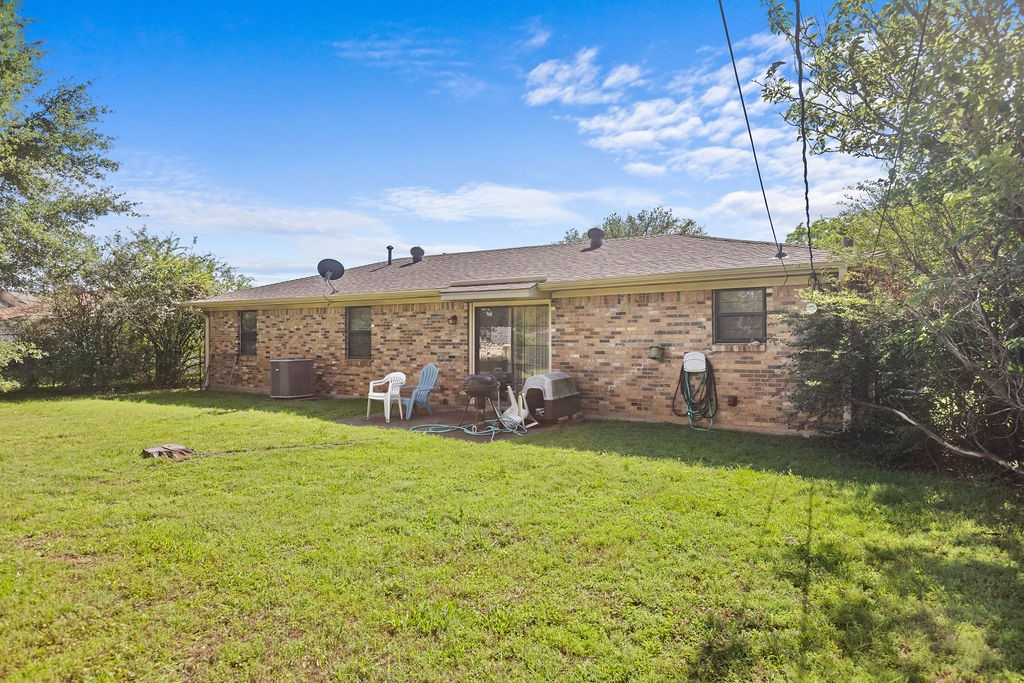 2022 Jerry Avenue Denison TX 75020