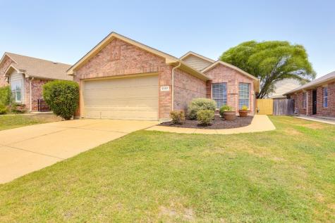 2137 Ingrid Lane Fort Worth TX 76131