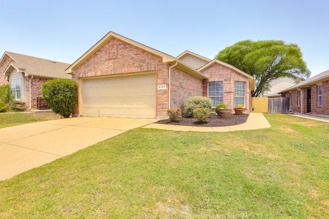 2137 Ingrid Lane Fort Worth TX 76131