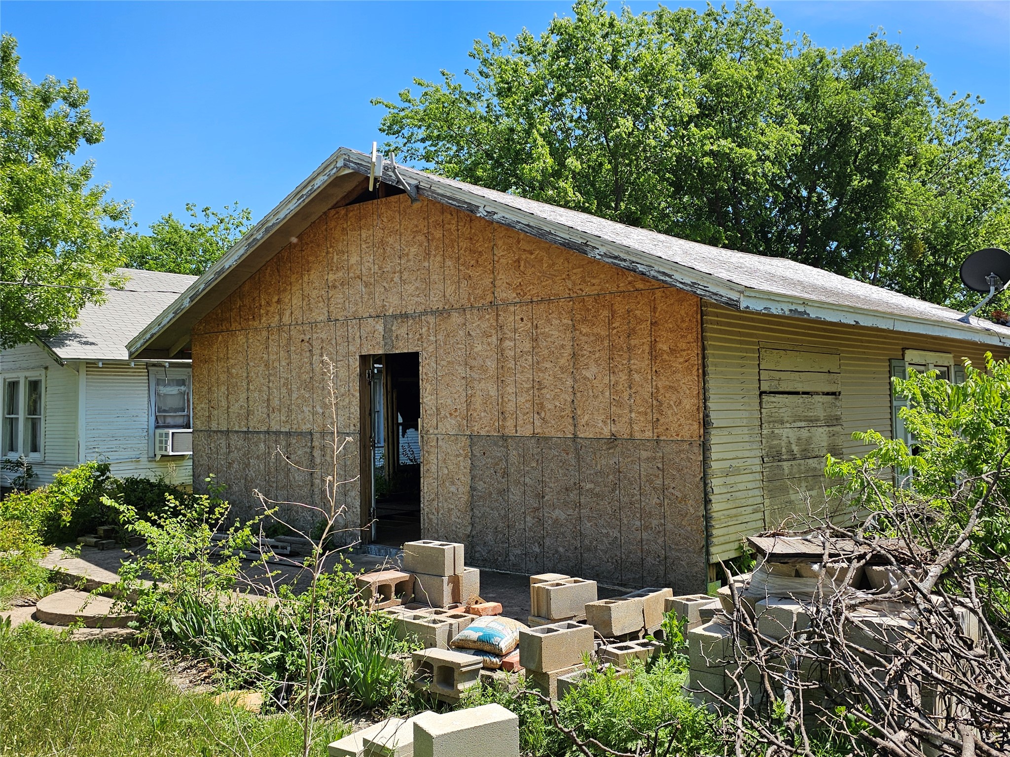 1008 Lackey Street Brownwood TX 76801