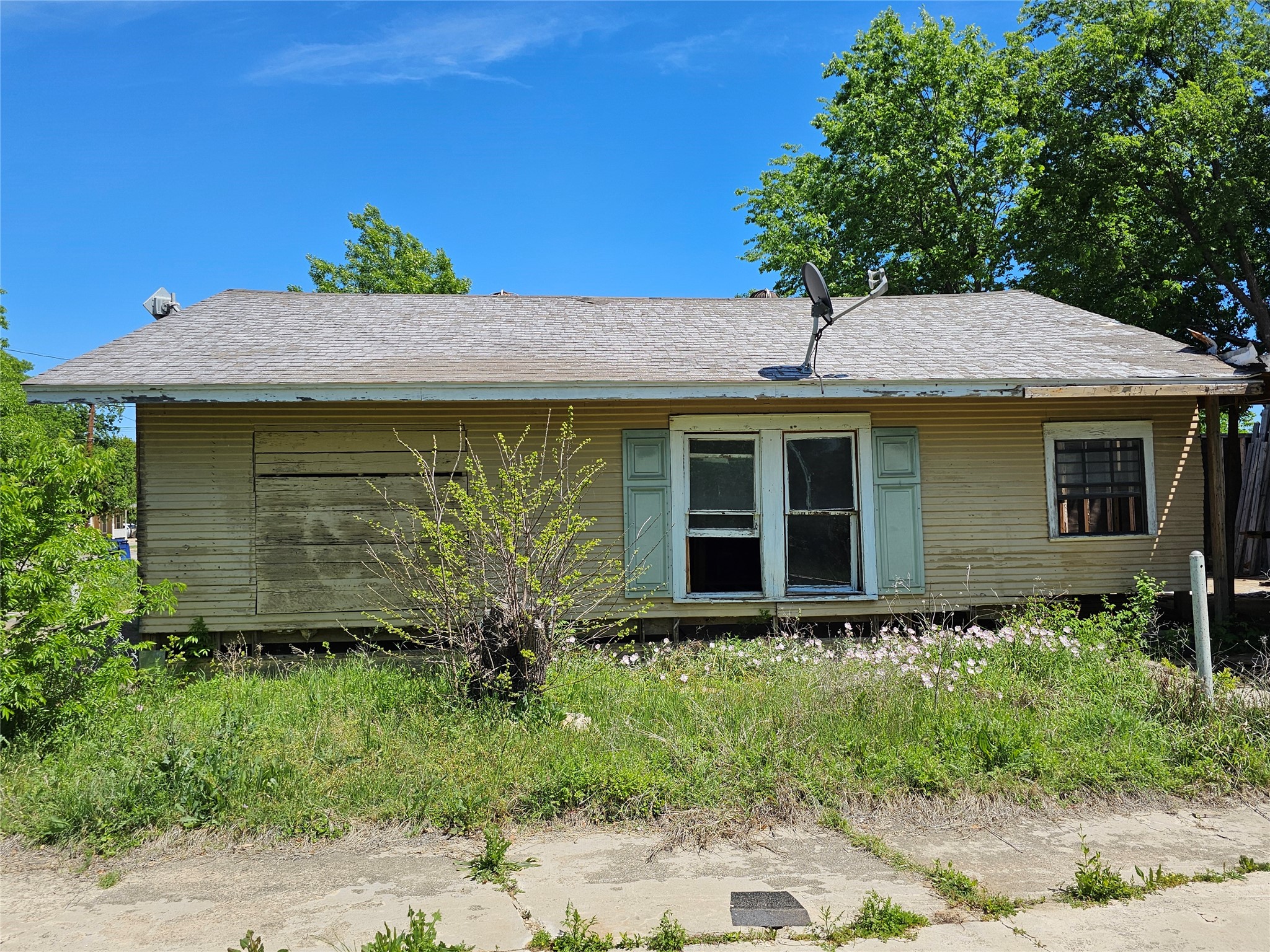 1008 Lackey Street Brownwood TX 76801