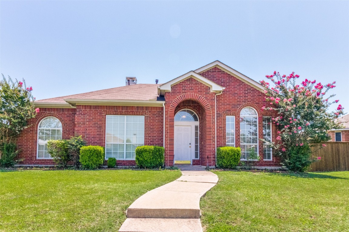 2524 Crooked Creek Mesquite TX 75181