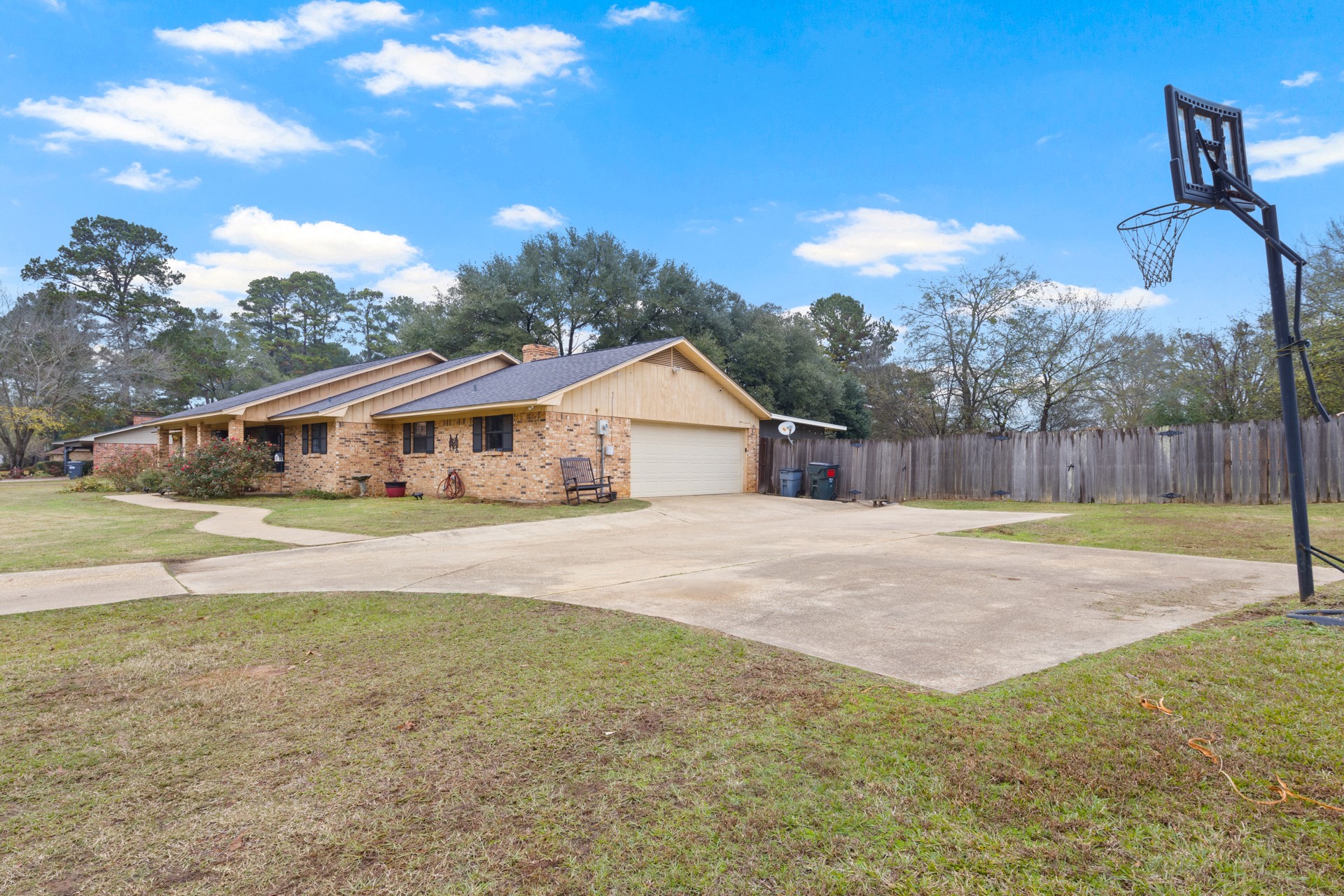 195 County Road 4164 Pittsburg TX 75686