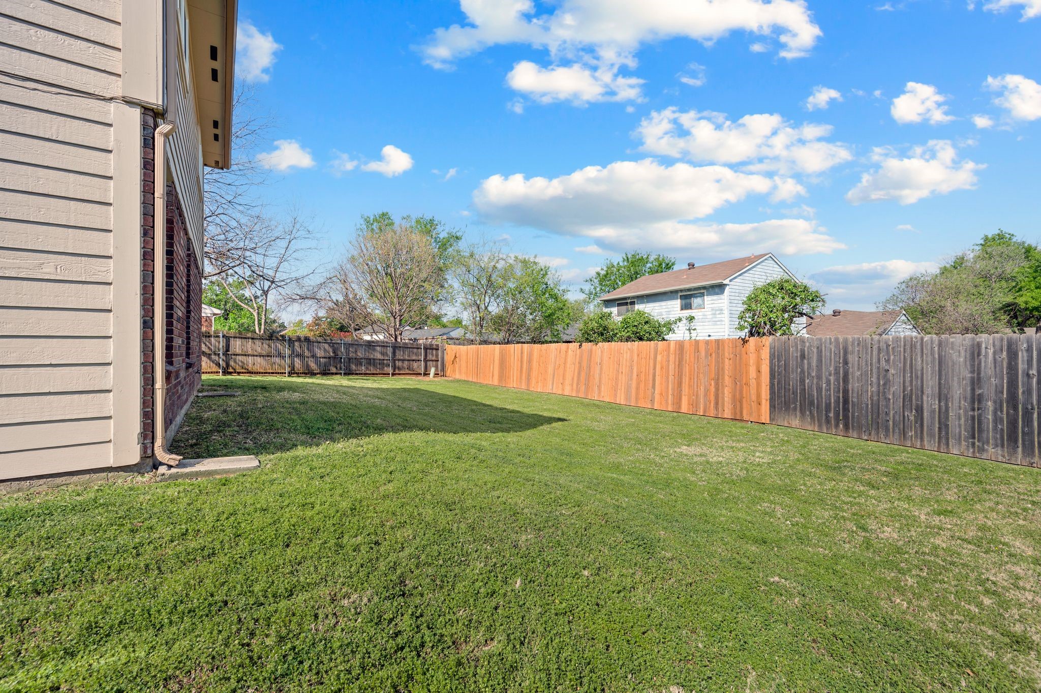2621 Bayberry Lane Euless TX 76039