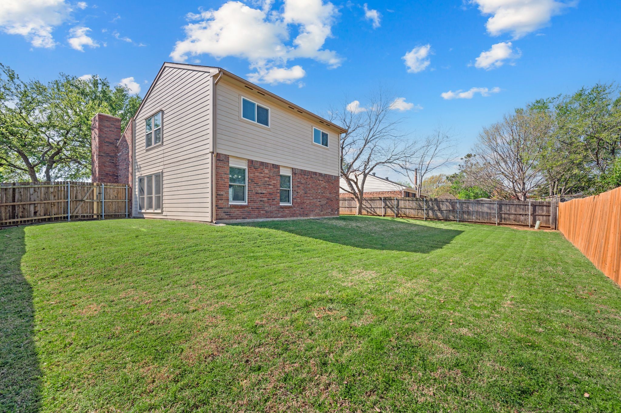 2621 Bayberry Lane Euless TX 76039