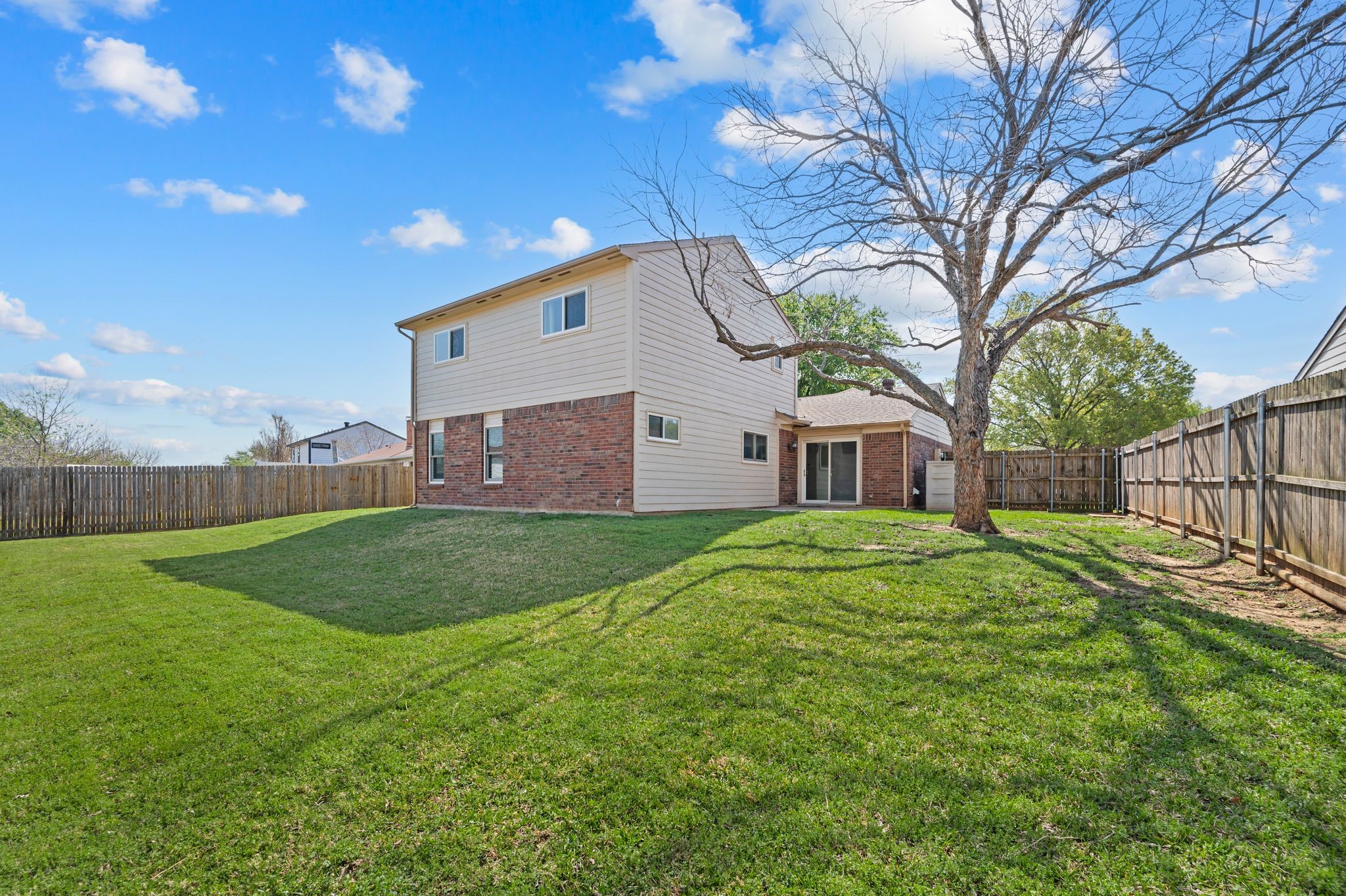 2621 Bayberry Lane Euless TX 76039