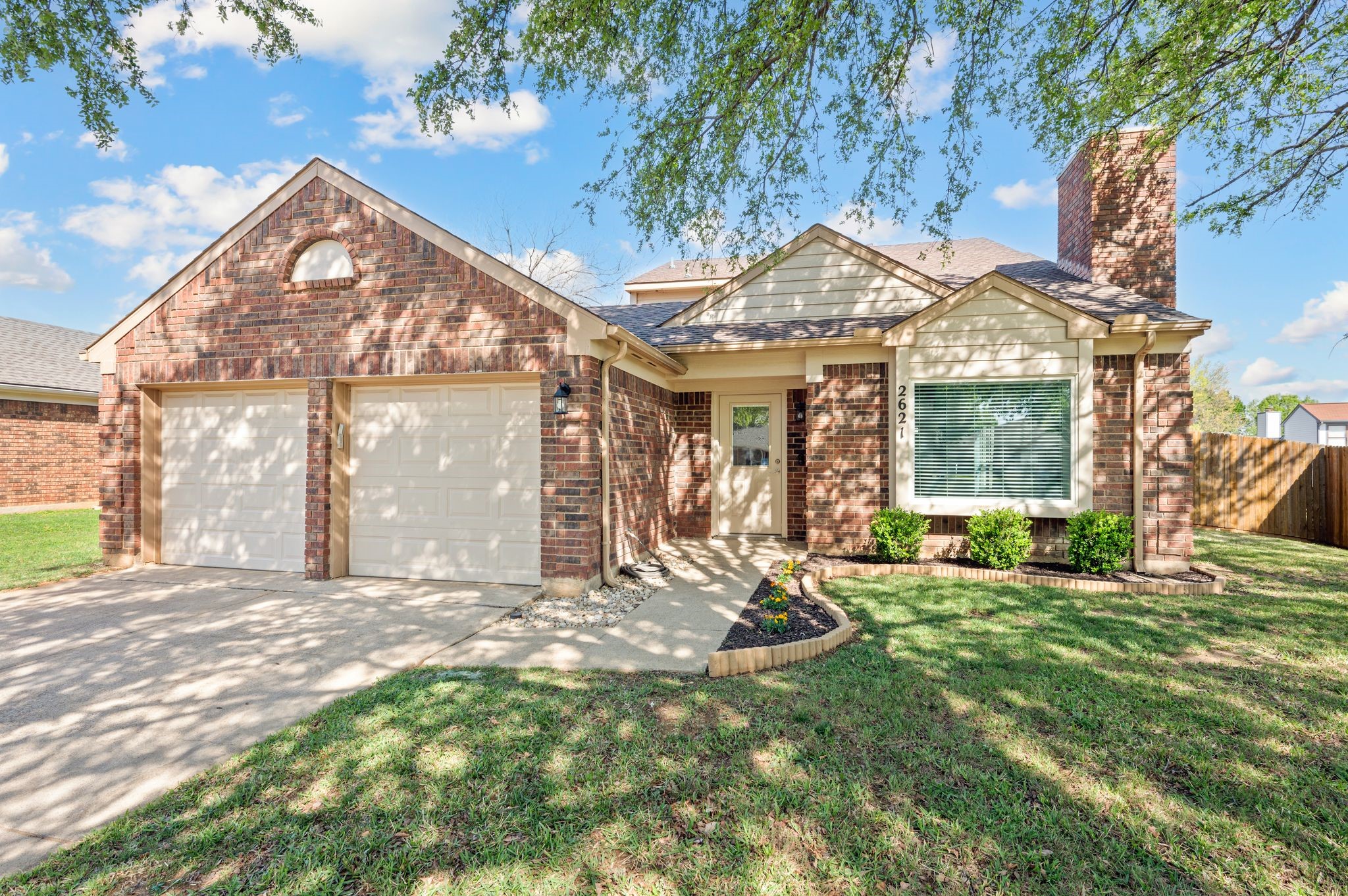 2621 Bayberry Lane Euless TX 76039