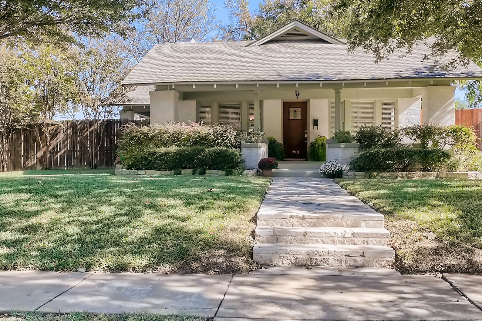 1901 Hillcrest Street Fort Worth TX 76107