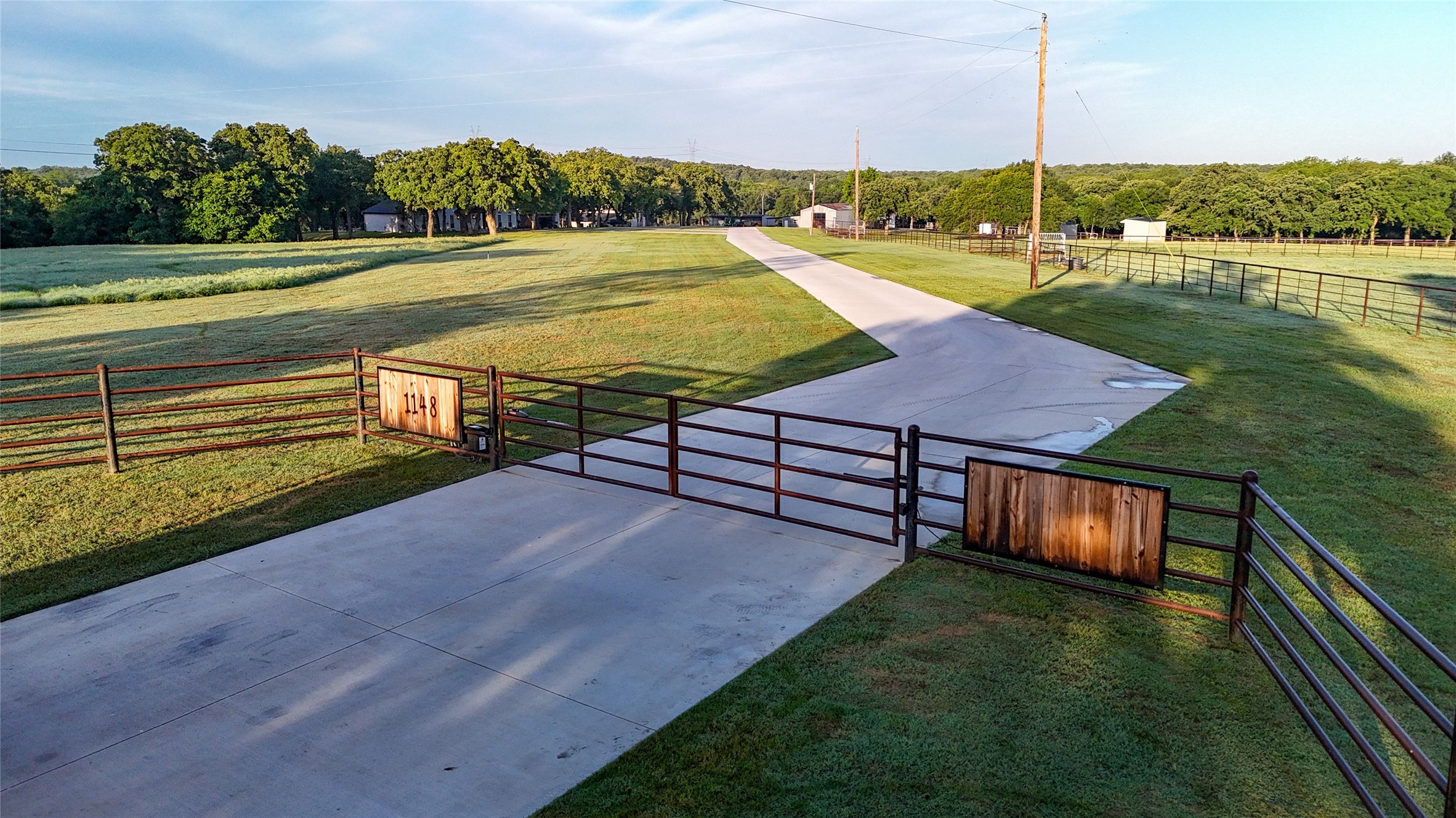 1148 County Road 1591 Alvord TX 76225