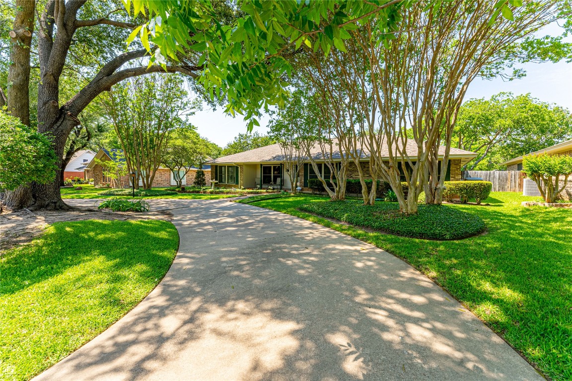 2309 Garden Lane Arlington TX 76015