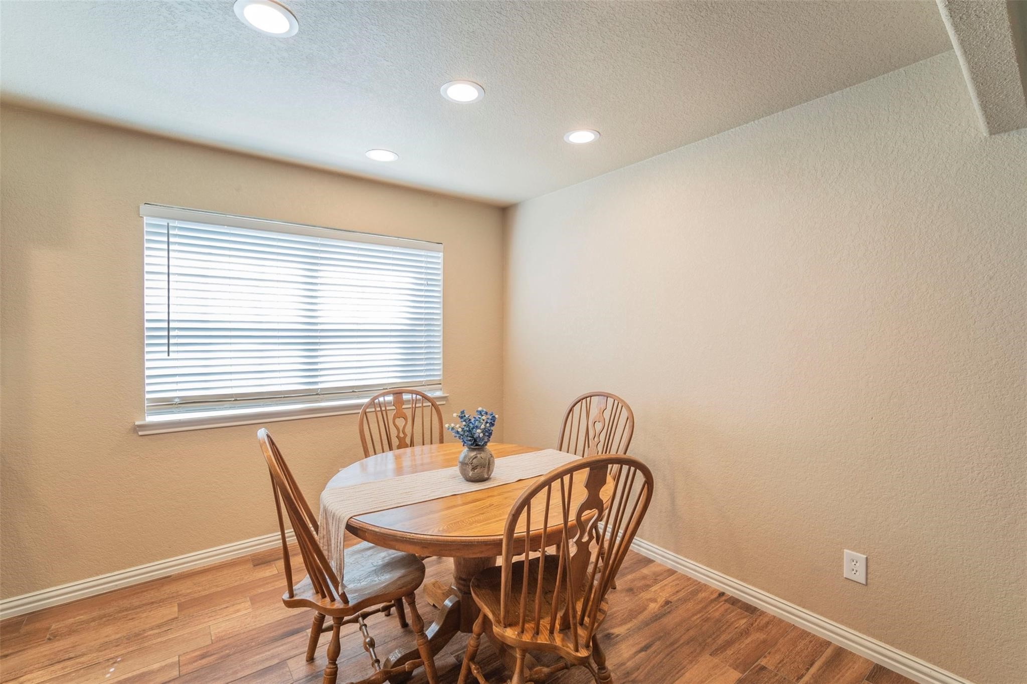 1804 Lincolnshire Drive Bedford TX 76021
