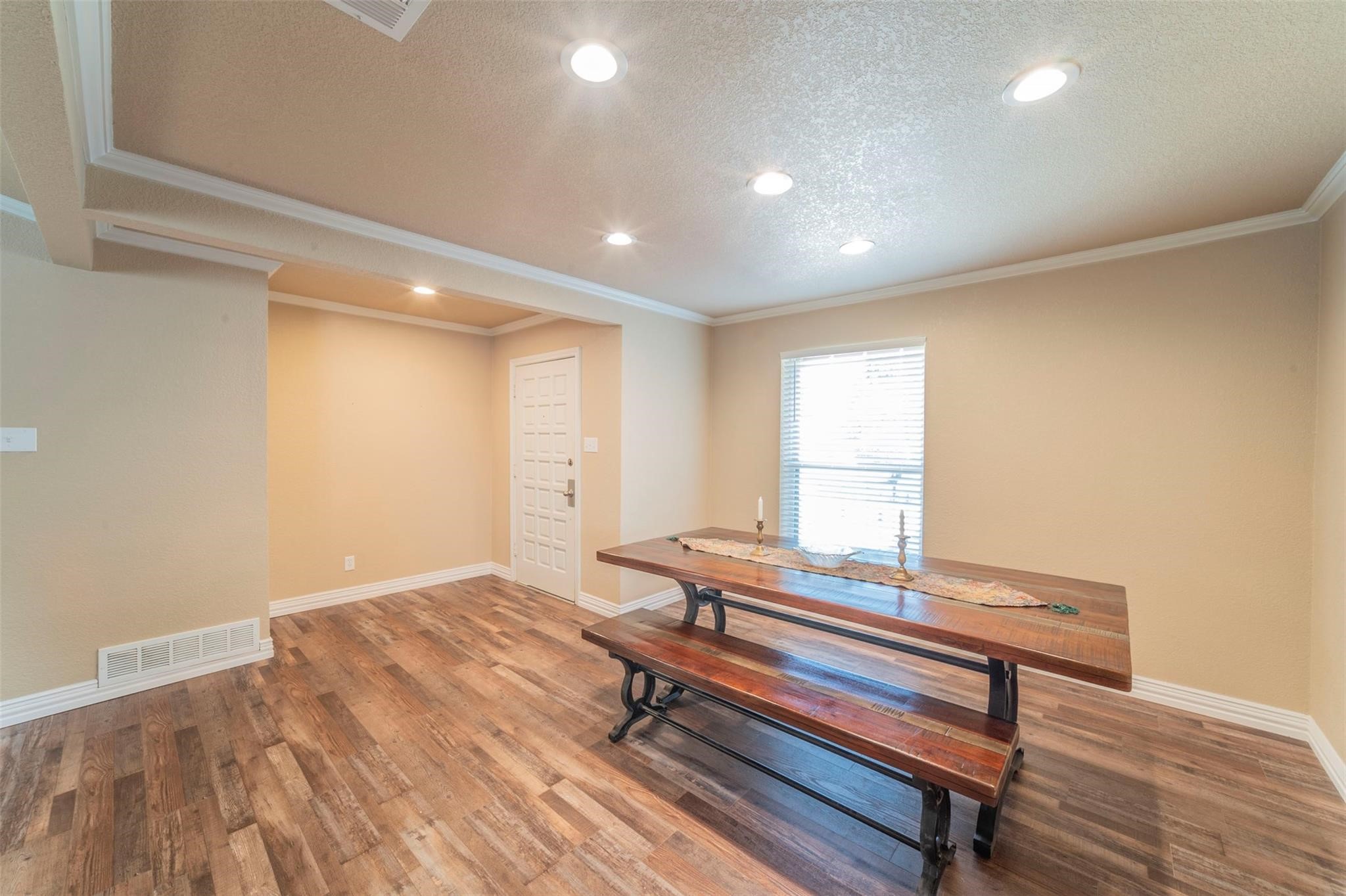 1804 Lincolnshire Drive Bedford TX 76021