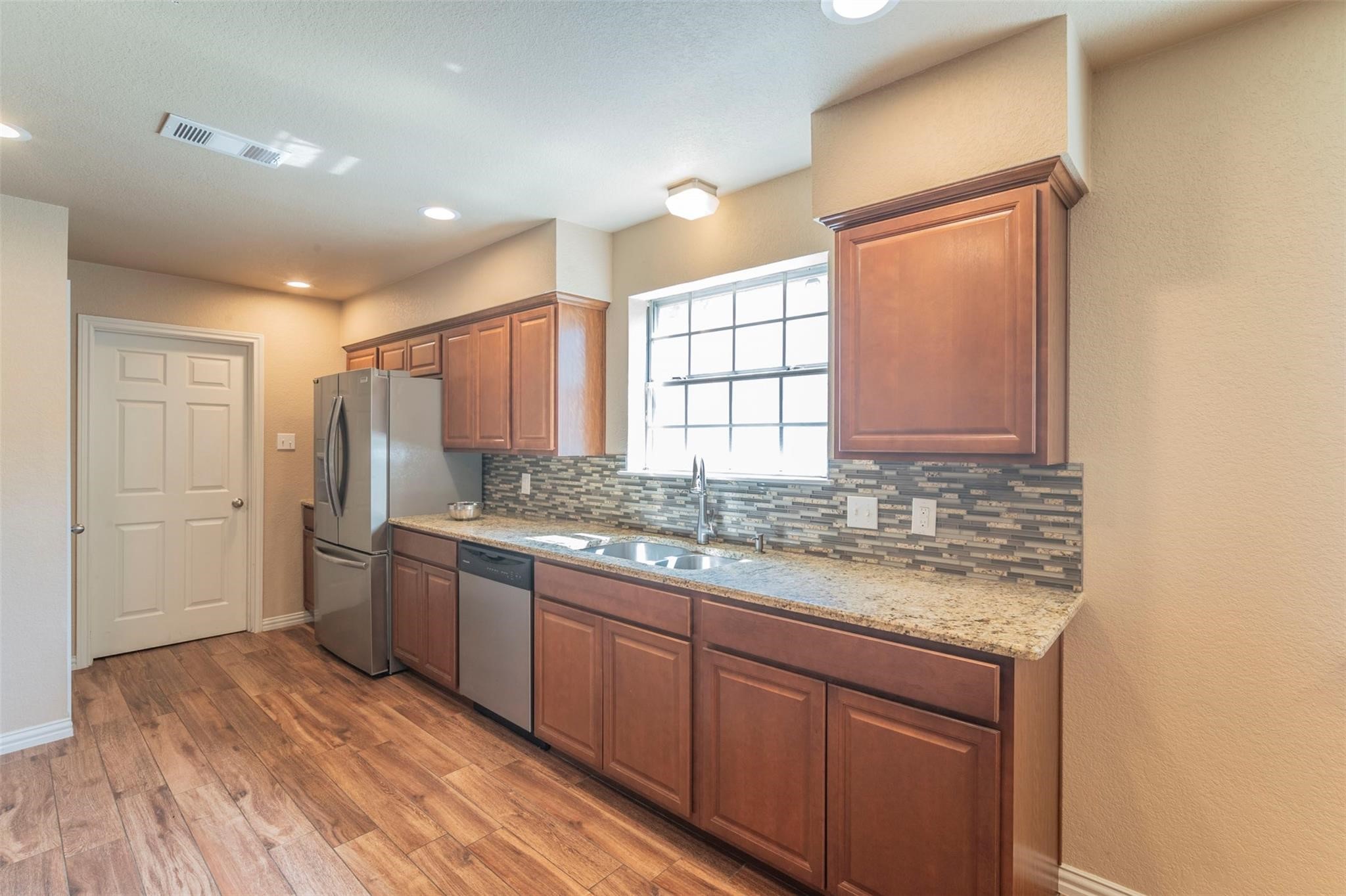 1804 Lincolnshire Drive Bedford TX 76021