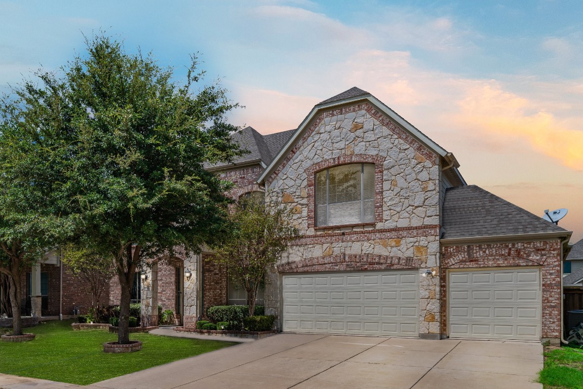 2932 Bandera Grand Prairie TX 75054