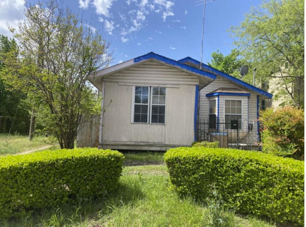 1809 N Peak Street Dallas TX 75204