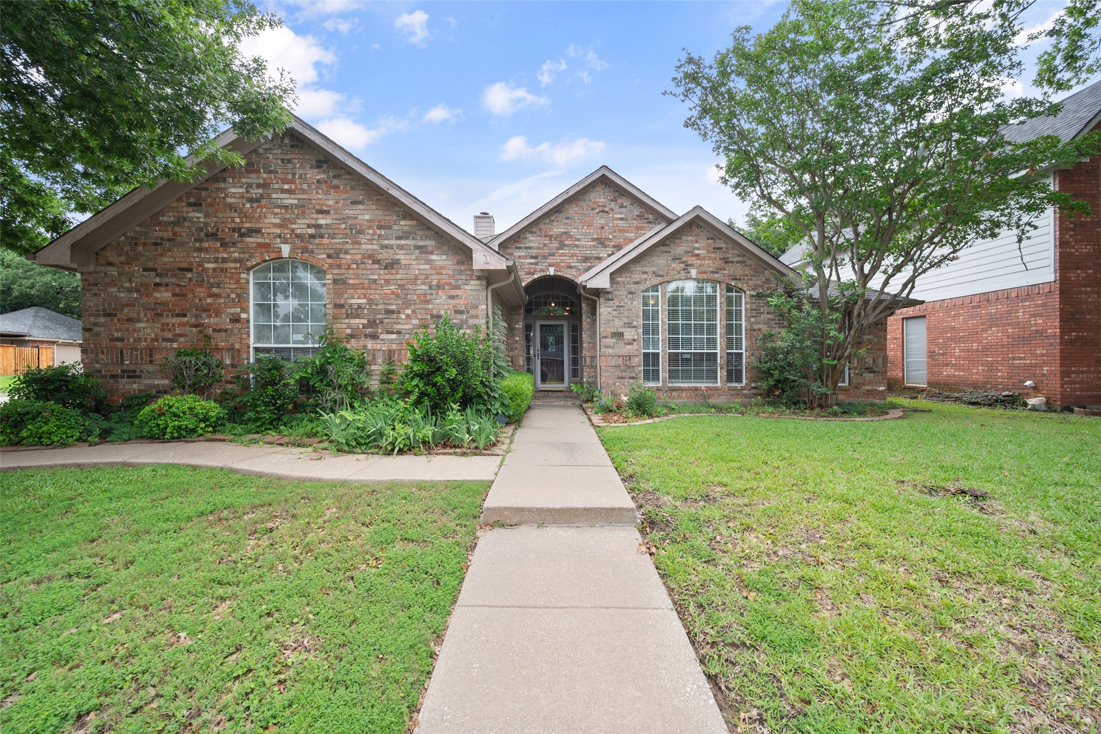 6101 Fox Hunt Drive Arlington TX 76001
