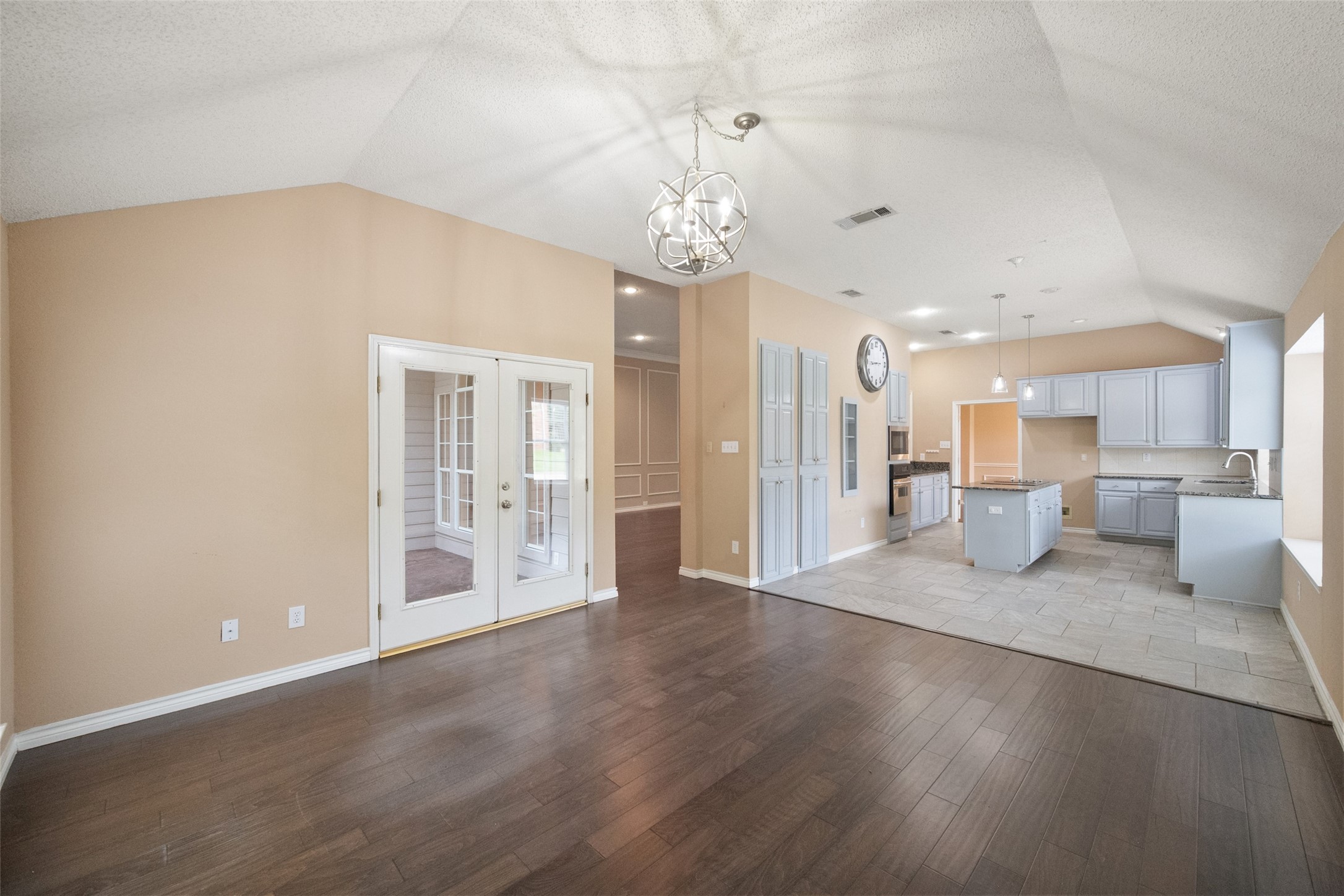 6101 Fox Hunt Drive Arlington TX 76001