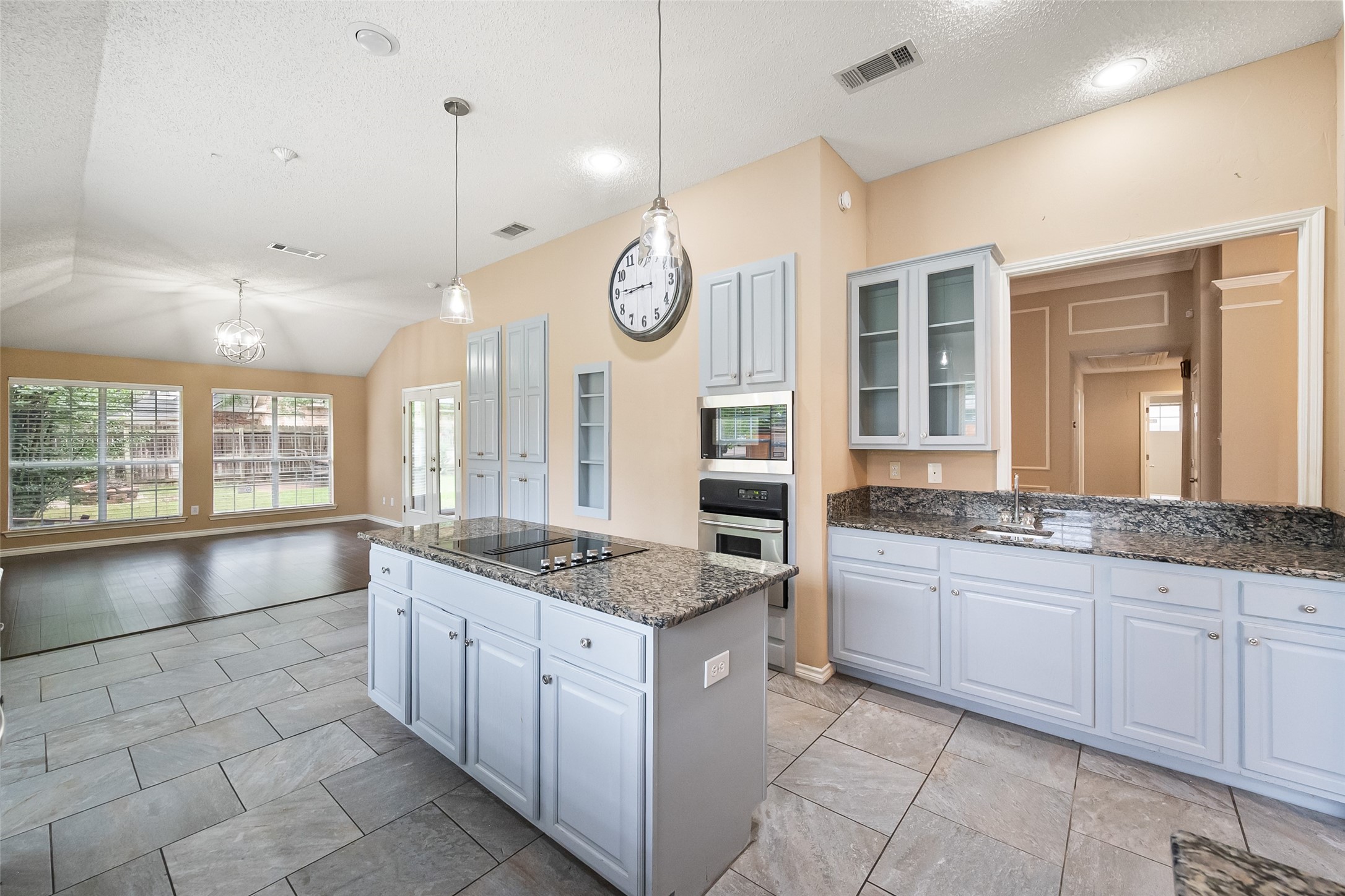 6101 Fox Hunt Drive Arlington TX 76001