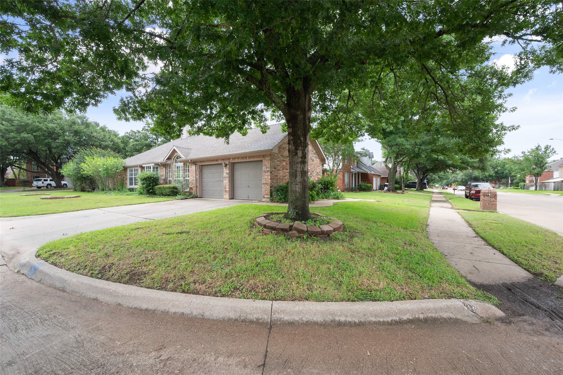 6101 Fox Hunt Drive Arlington TX 76001