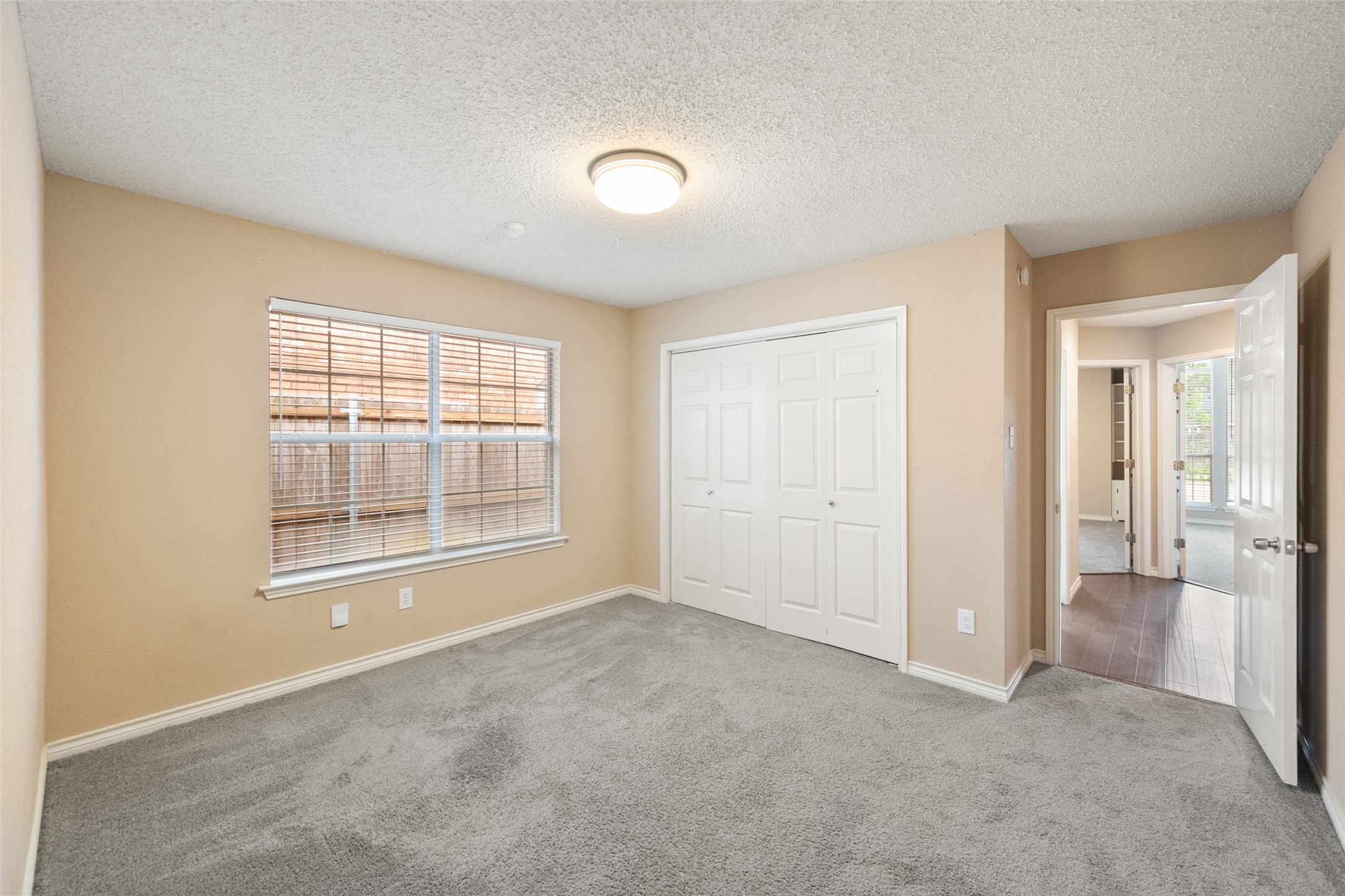 6101 Fox Hunt Drive Arlington TX 76001