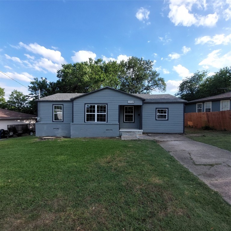 1208 E Russell Avenue Carrollton TX 75006