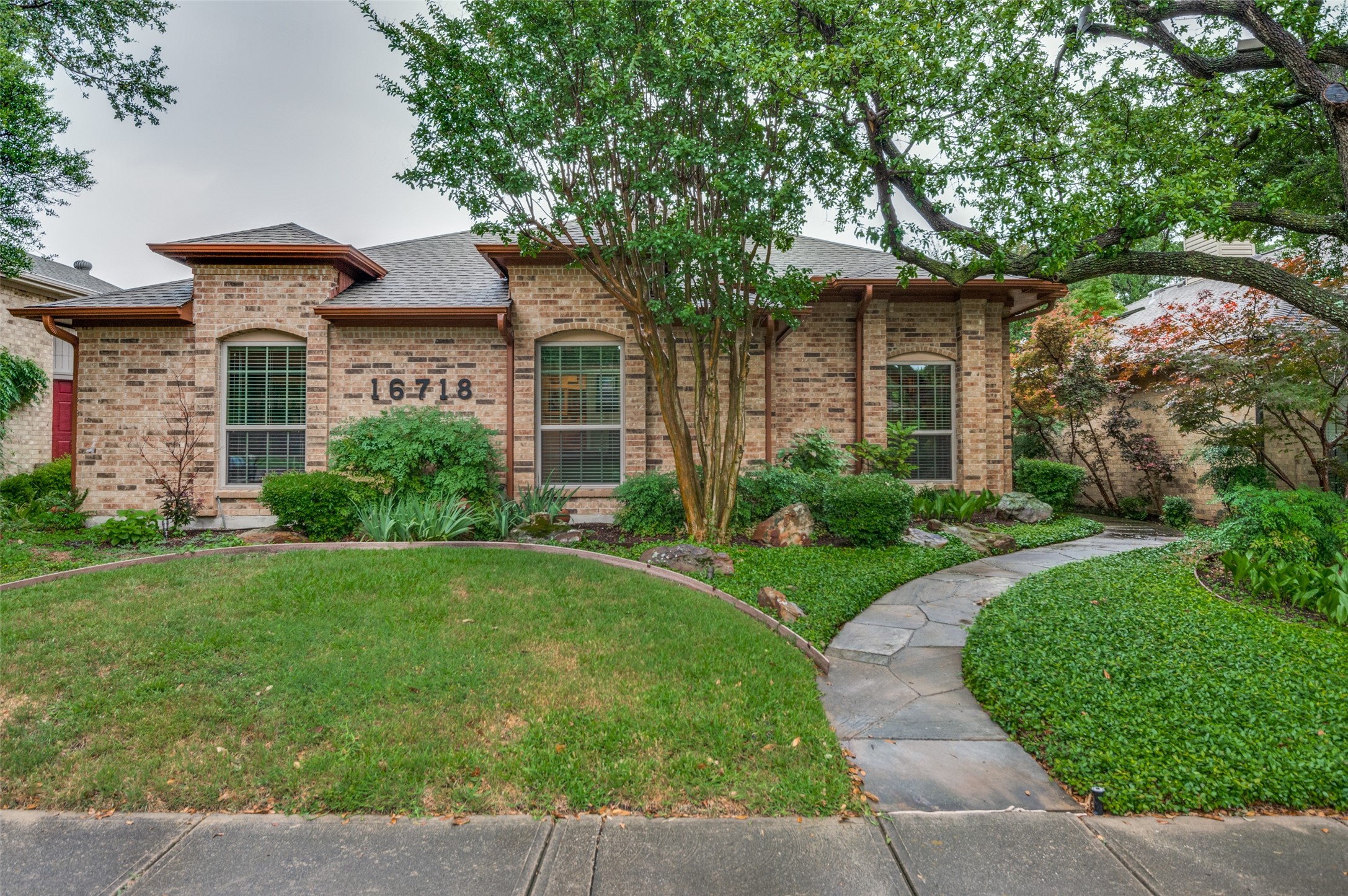 16718 Lauder Lane Dallas TX 75248
