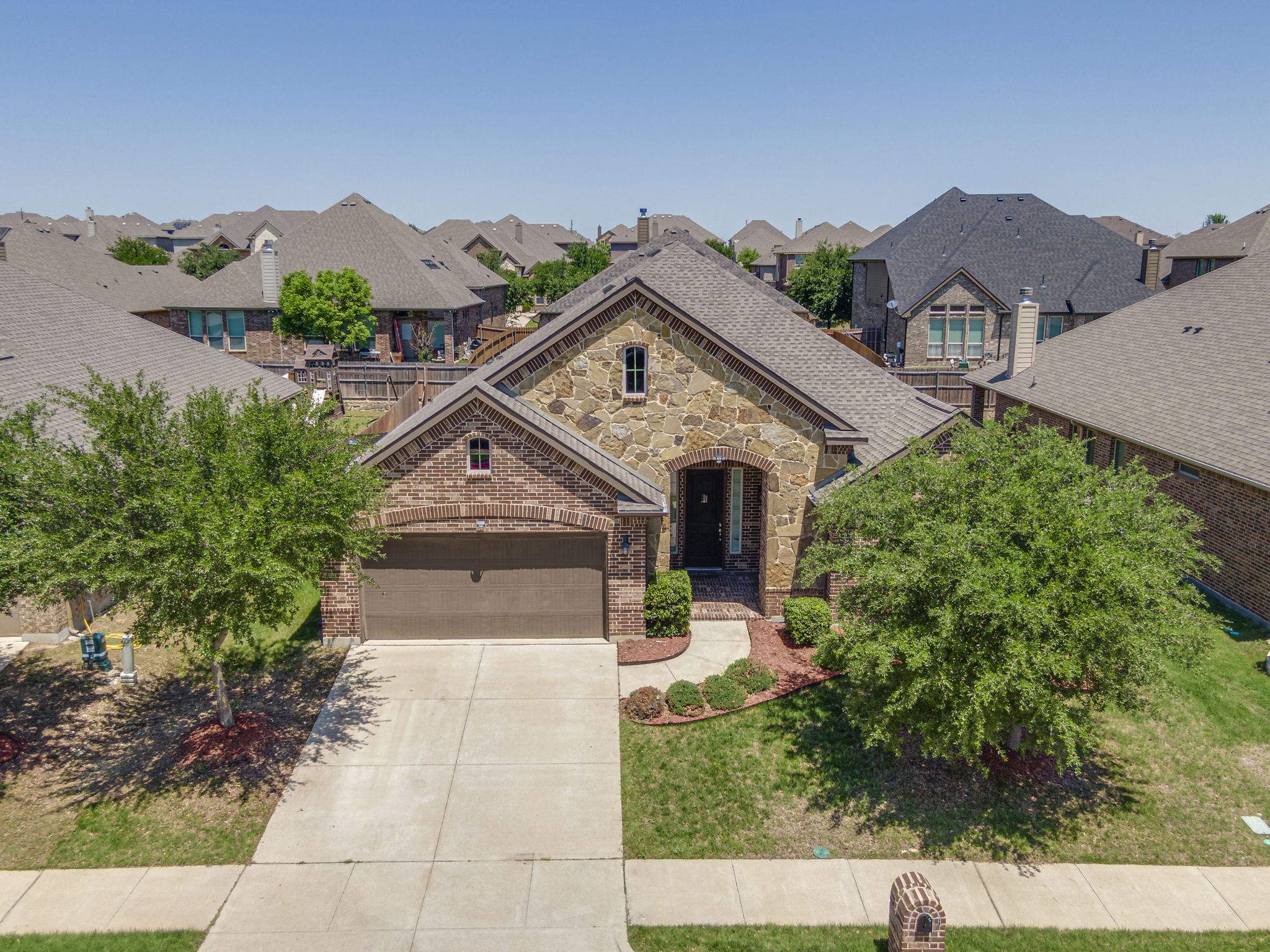 417 Ashlawn Drive Midlothian TX 76065