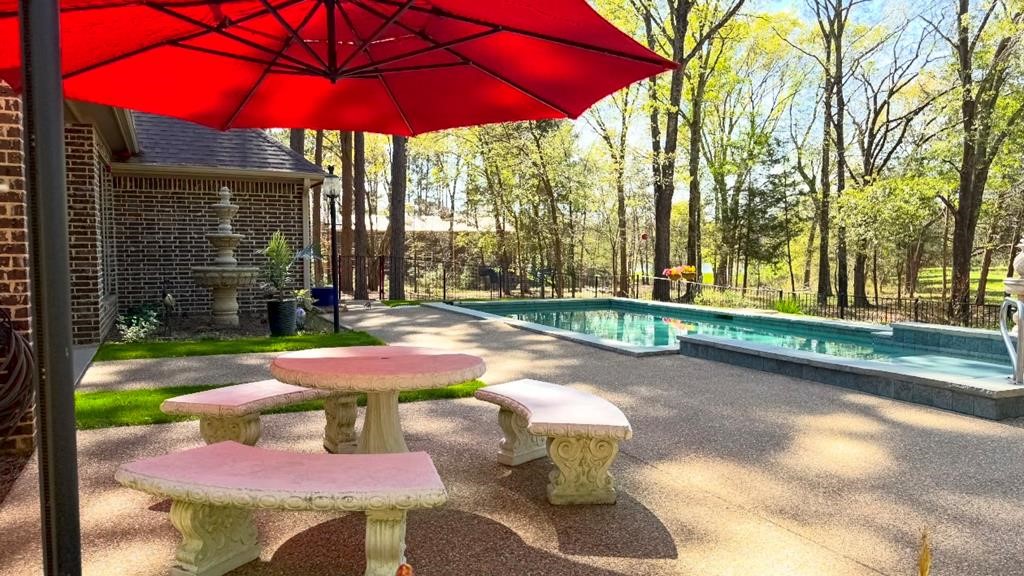 8550 Toler Point Larue TX 75770