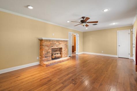 1944 County Road 401 Alvarado TX 76009