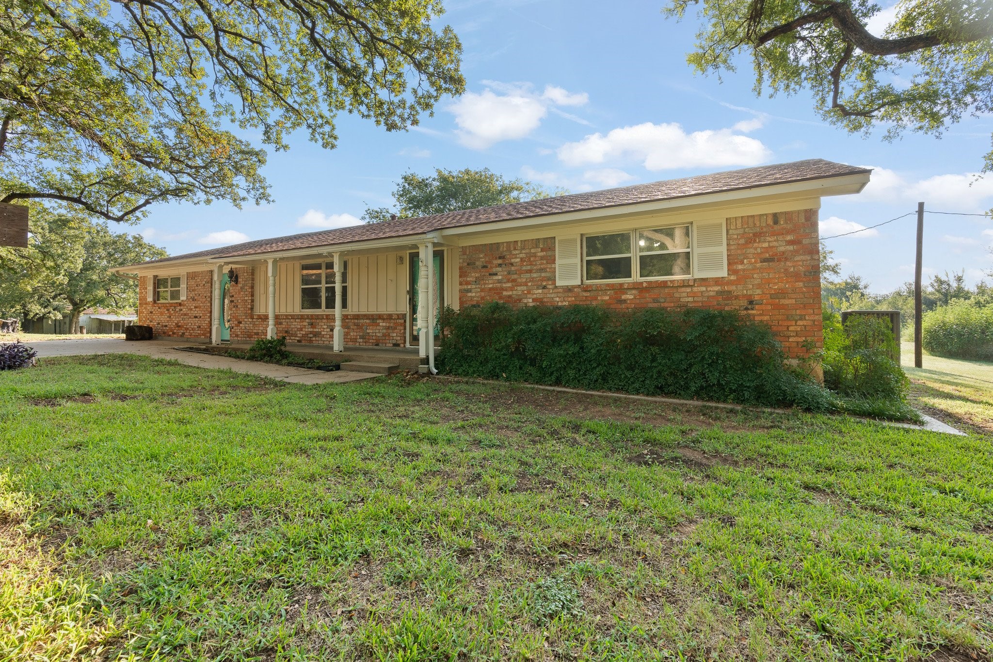 1944 County Road 401 Alvarado TX 76009
