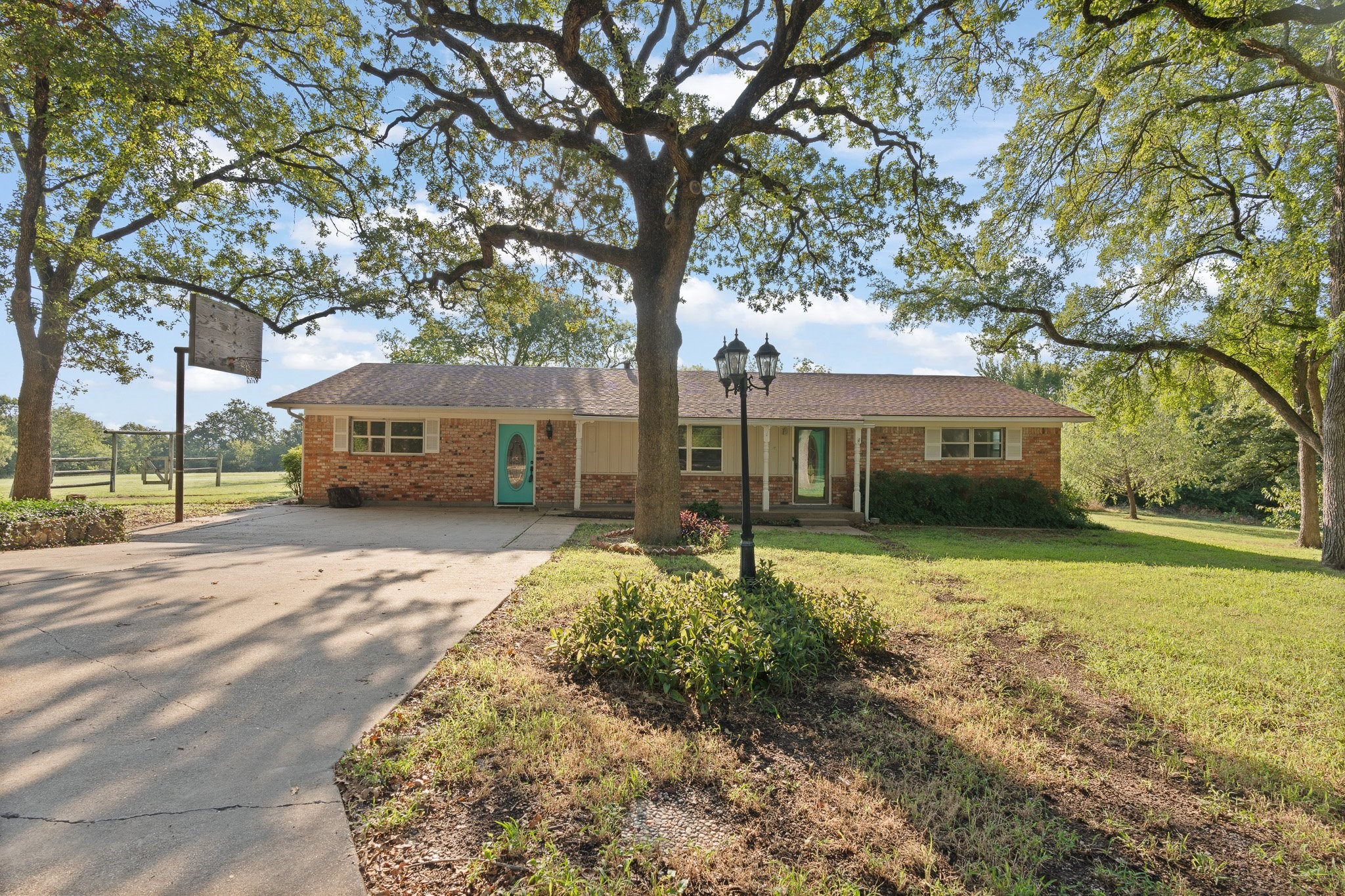 1944 County Road 401 Alvarado TX 76009