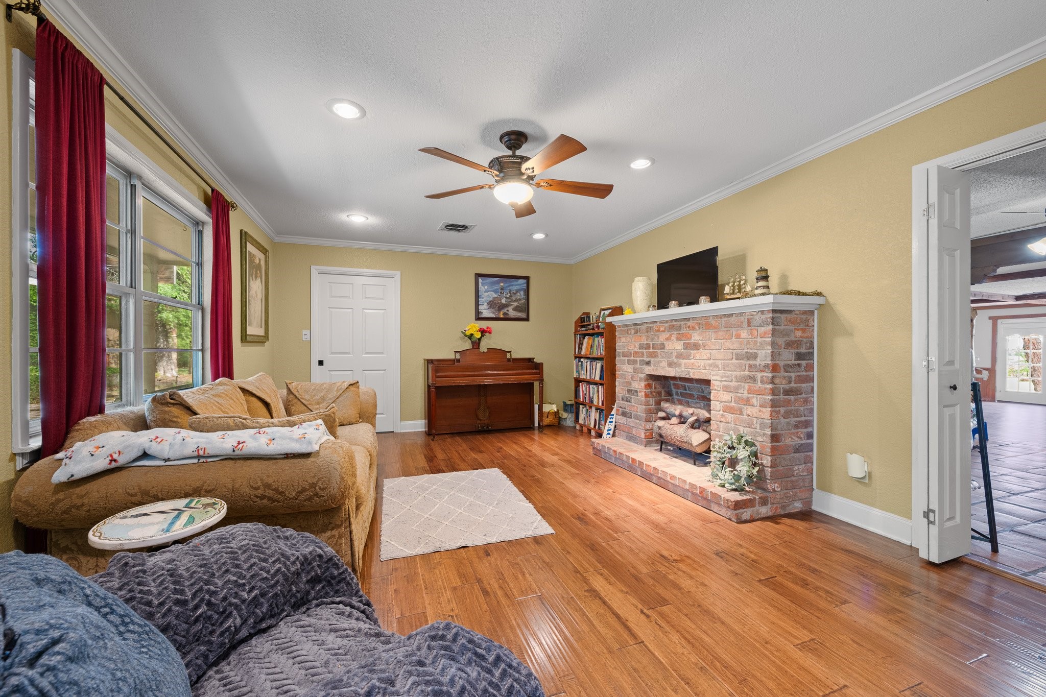 1944 County Road 401 Alvarado TX 76009