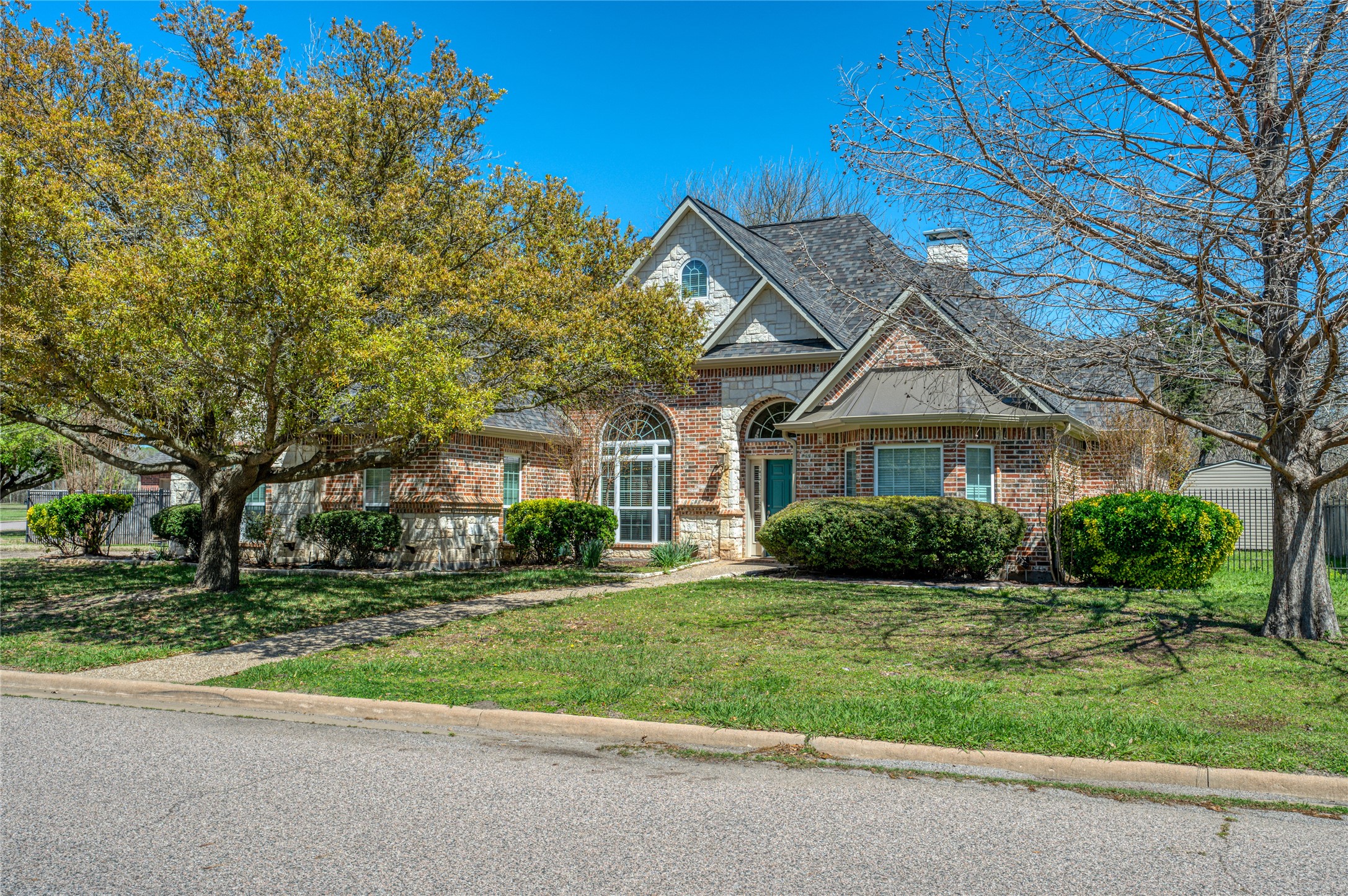 2101 Rivercrest Circle Denison TX 75020