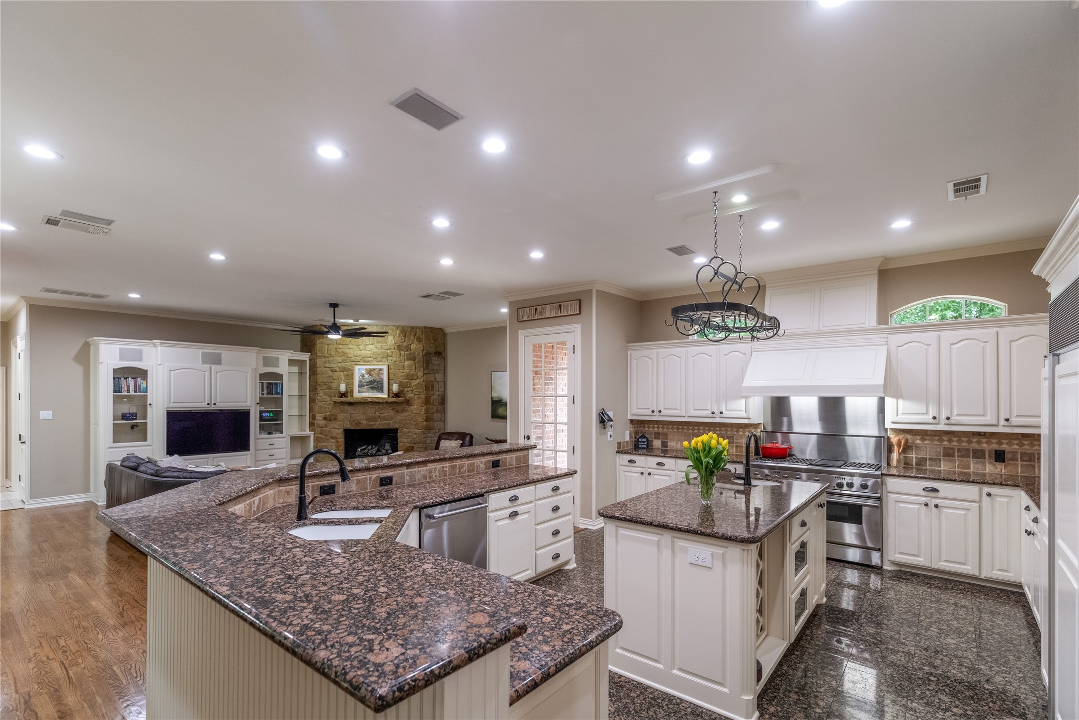 215 Bent Creek Court Southlake TX 76092