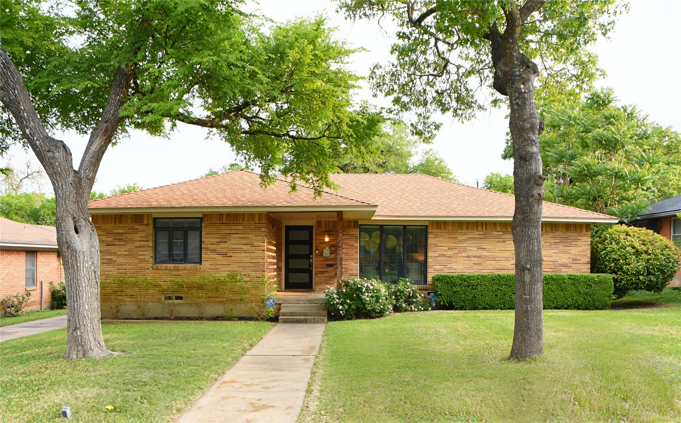 2542 Woodmere Drive Dallas TX 75233