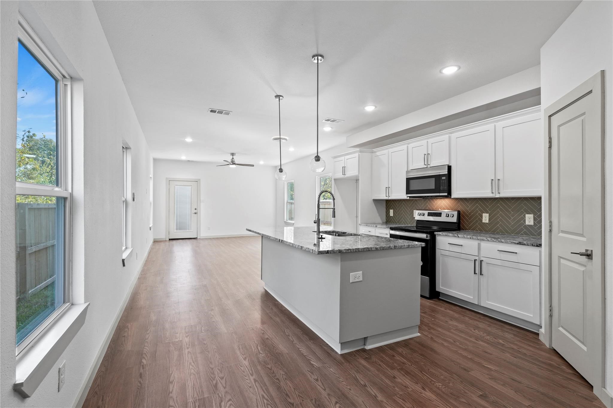 2432 Saint Clair Drive Dallas TX 75215